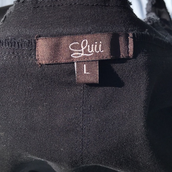 Luii black blazer with gold round buttons long sleeve women Upscale Boutique - Picture 7 of 8